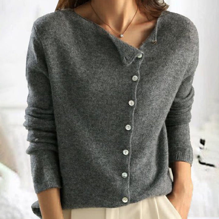 Amalia - Casual Buttoned Sweater