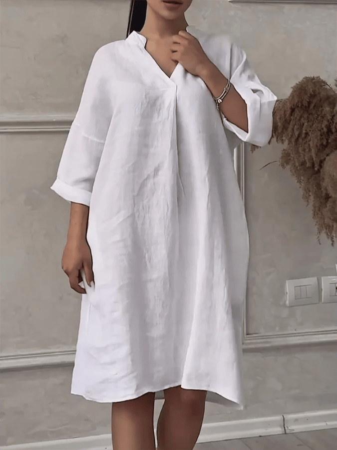 Aeris - Effortless V-Neck Dress