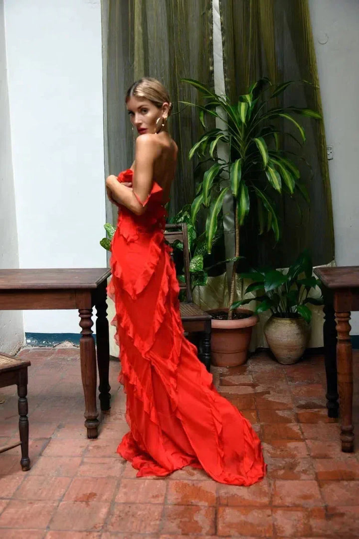 Valestra - Ruffle Statement Dress
