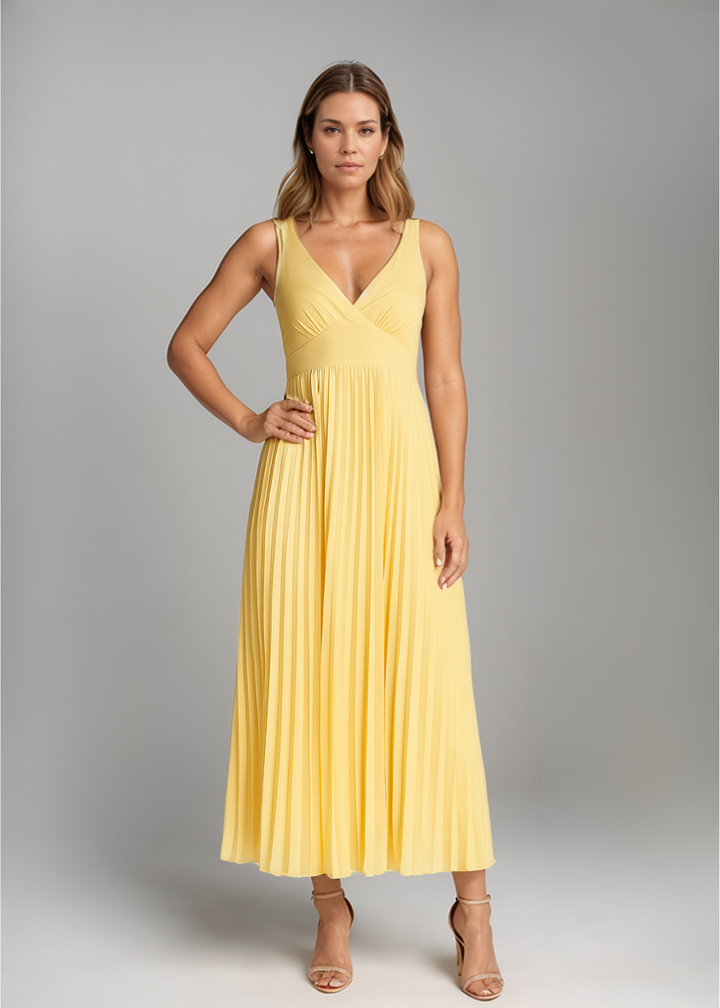 Zynara - Elegant Pleated Dress