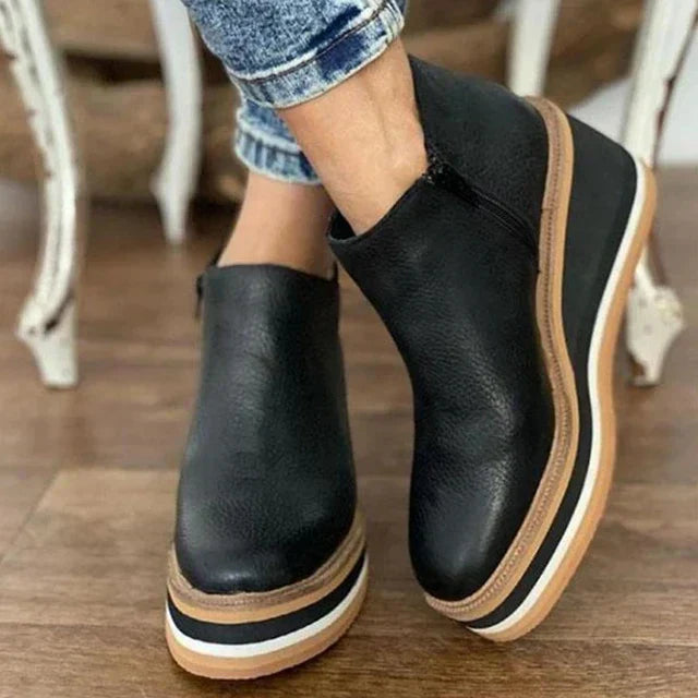 Zoe - Casual Ankle Boots
