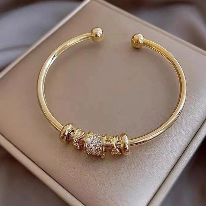 Miah - Sparkling Twist Bangle