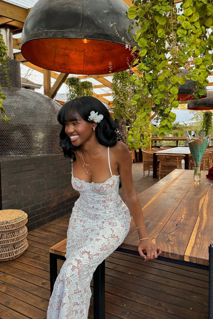 Nolana - Chic Sleeveless Dress