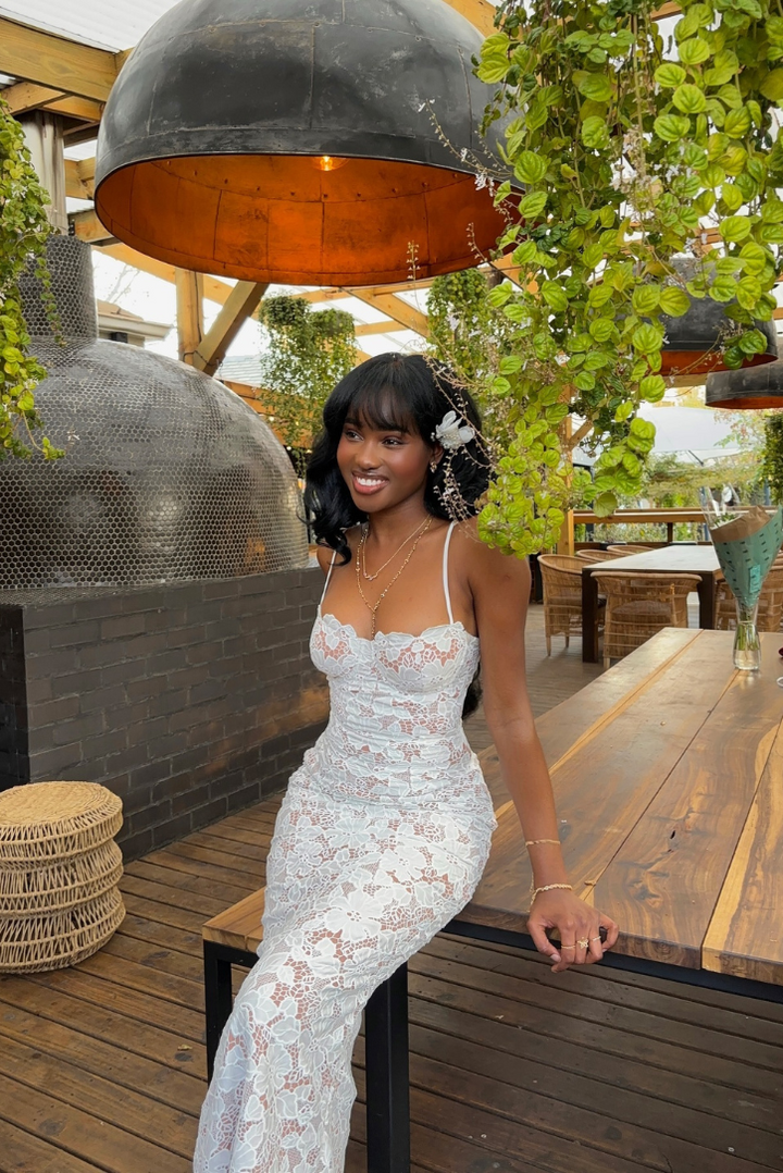 Nolana - Chic Sleeveless Dress