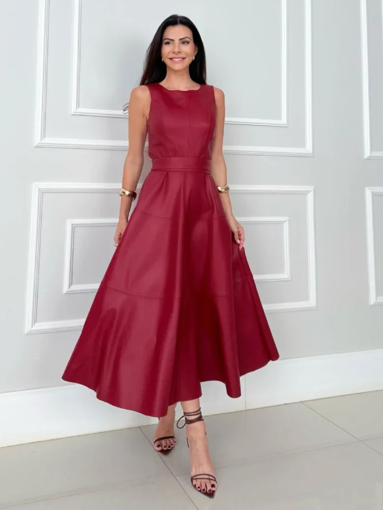 Briana - Classic Dress