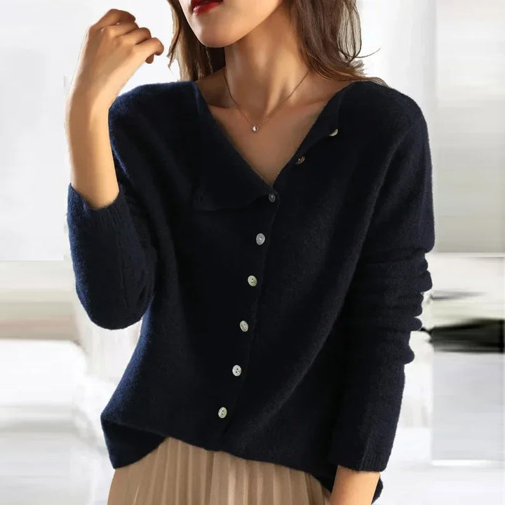 Amalia - Casual Buttoned Sweater