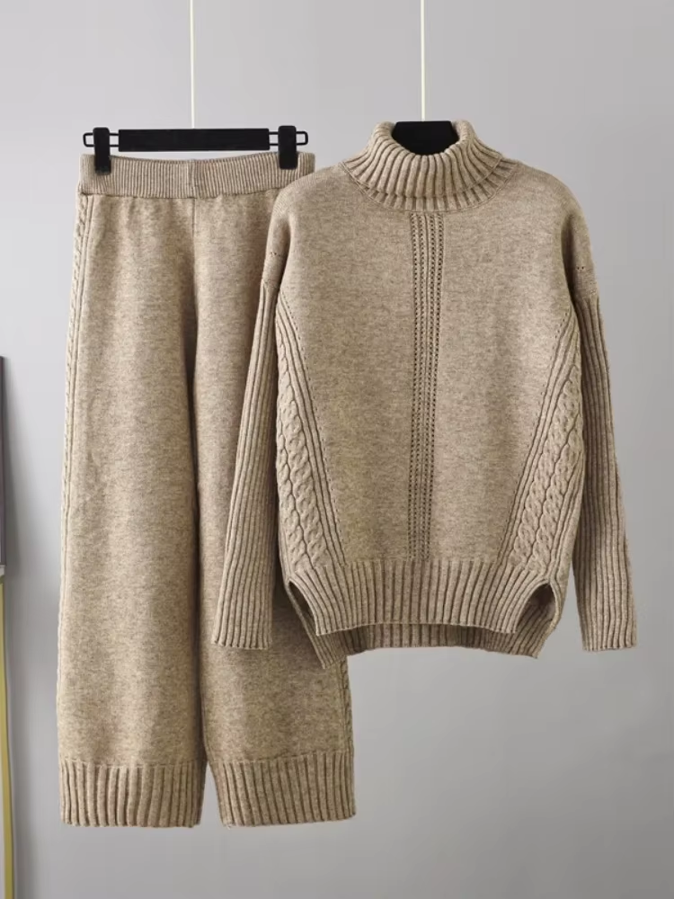 Adriana - Cozy Turtleneck Set