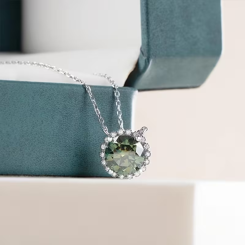 Zarla - Moss Agate Geometric Round Necklace