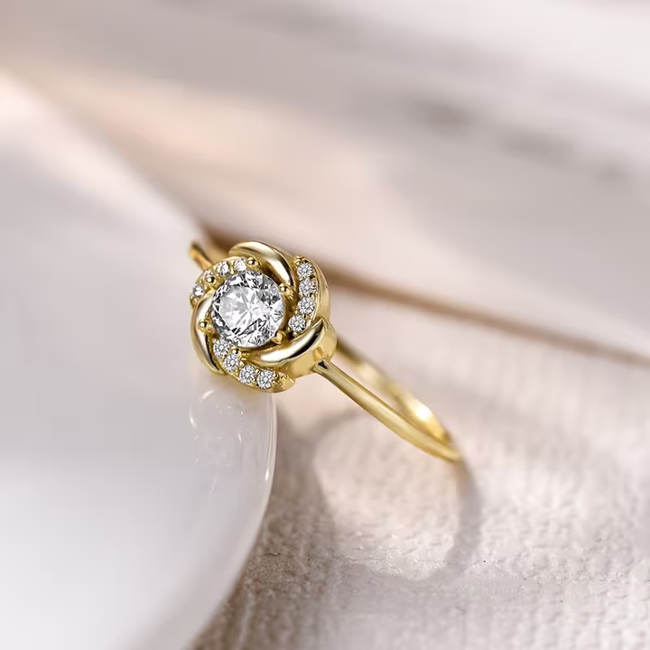 Tallie - Flower Sparkling Ring