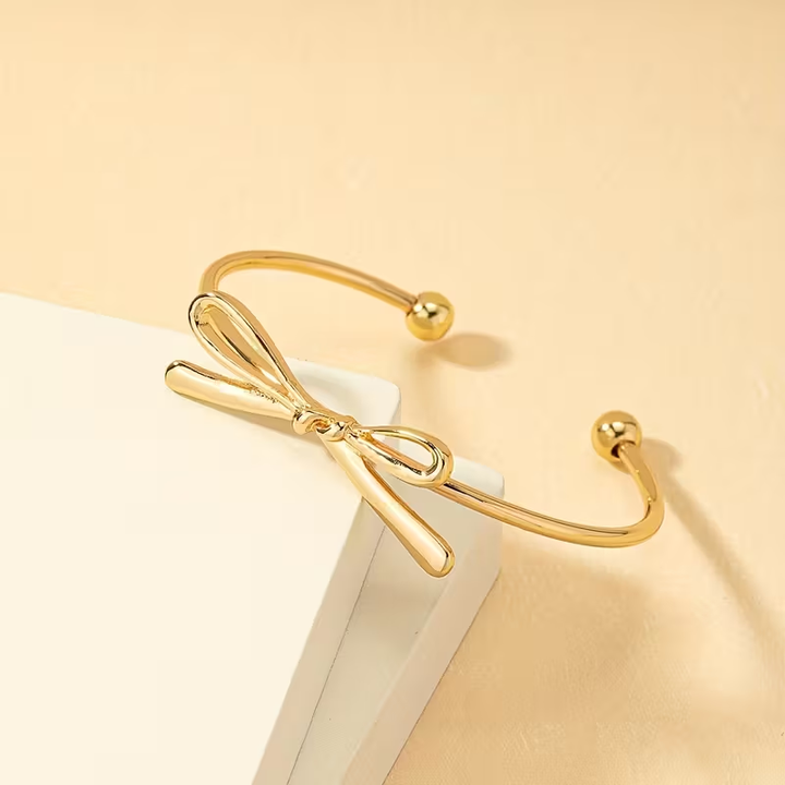 Hershey - Vintage Gold Bow Open Bracelet