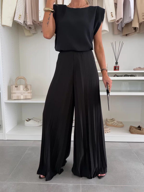 Marian - Elegant Pleated Set